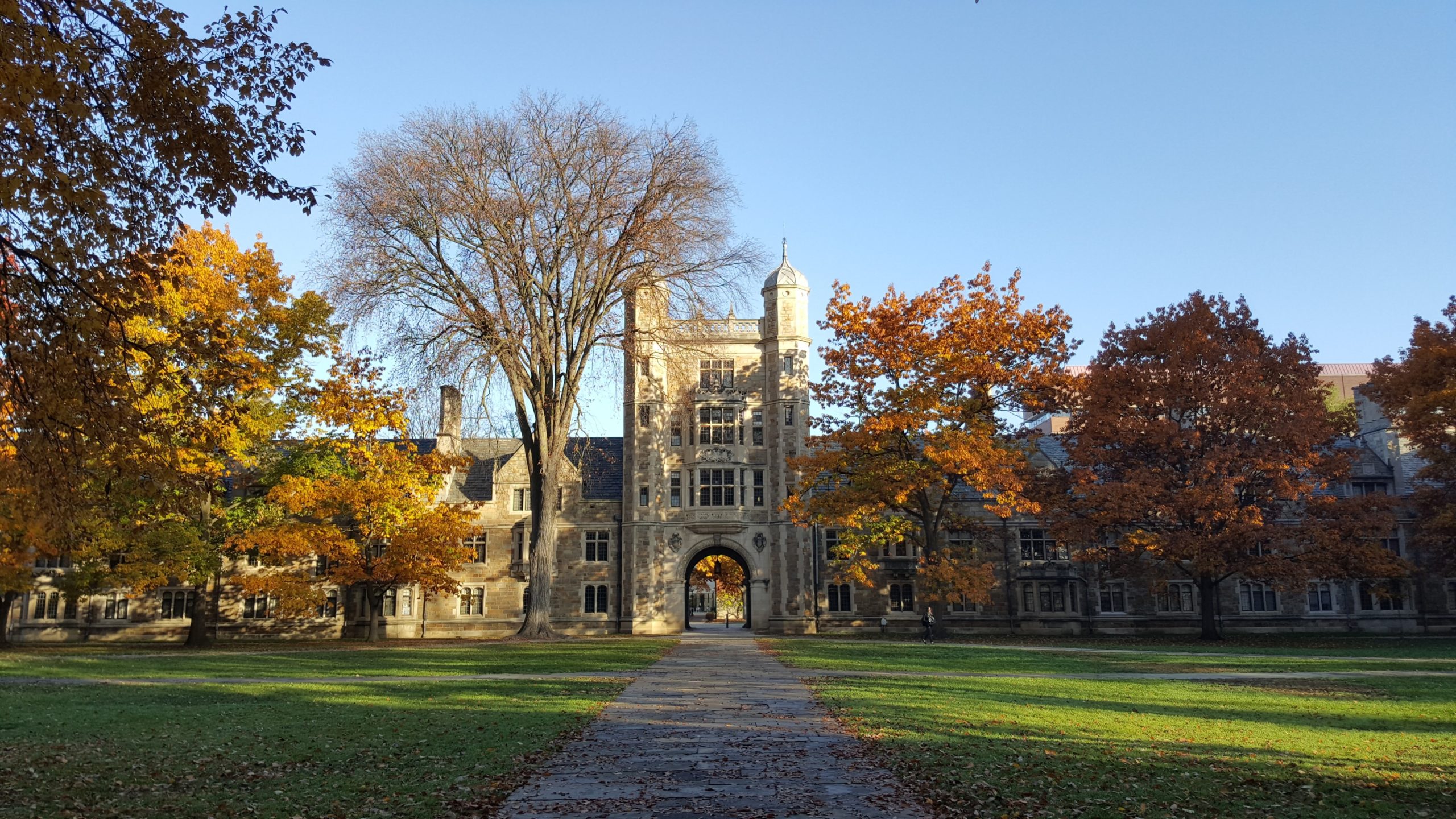 University of Michigan graduate students demand pay raise